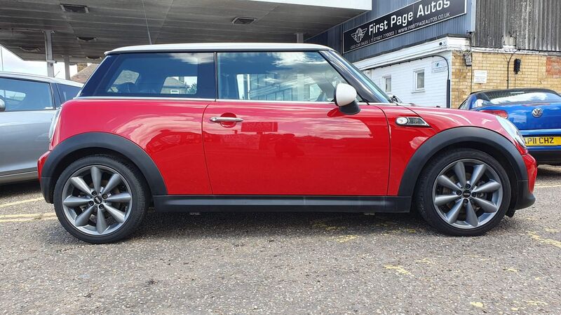 MINI HATCH