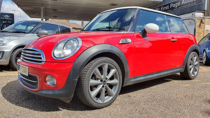 MINI HATCH