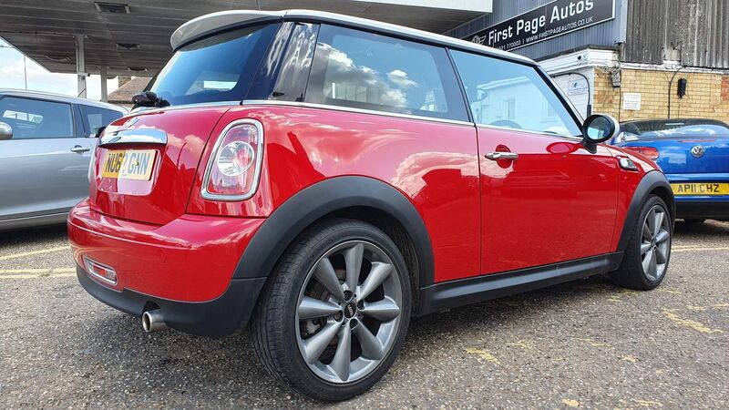 MINI HATCH