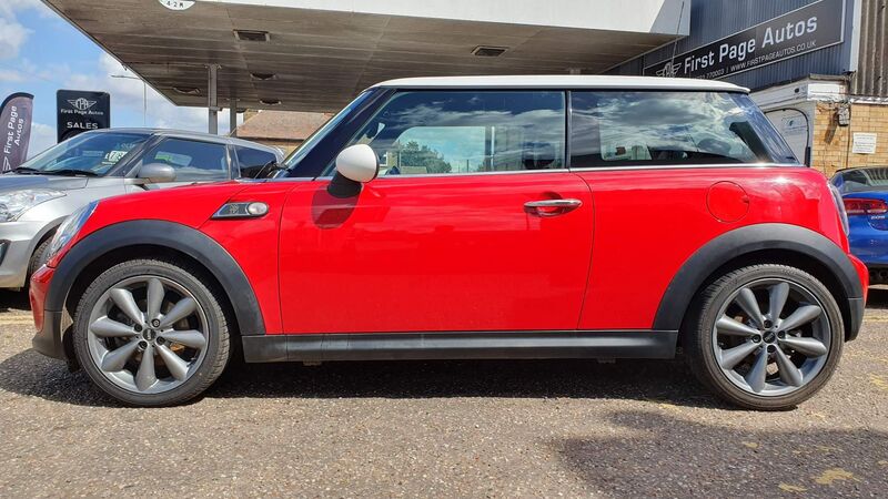 MINI HATCH