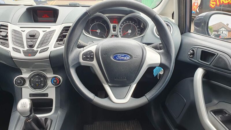 FORD FIESTA