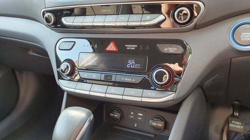 HYUNDAI IONIQ