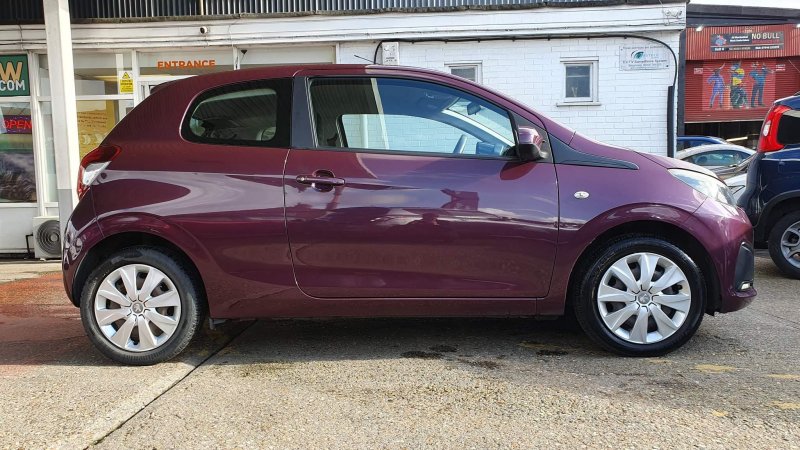 PEUGEOT 108