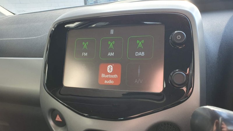 PEUGEOT 108