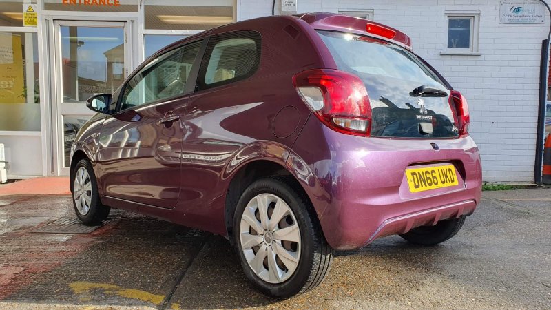 PEUGEOT 108