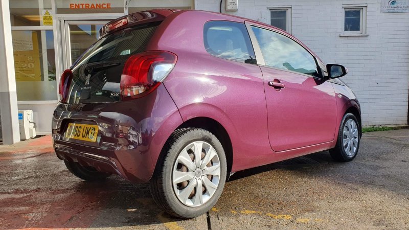 PEUGEOT 108