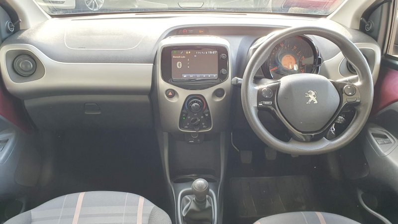 PEUGEOT 108