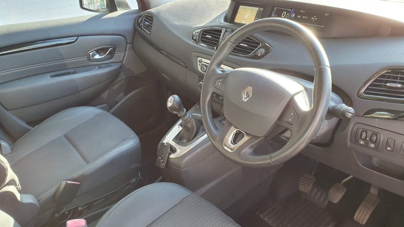 RENAULT SCENIC