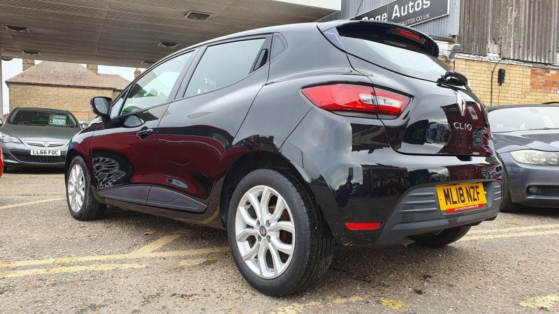 RENAULT CLIO