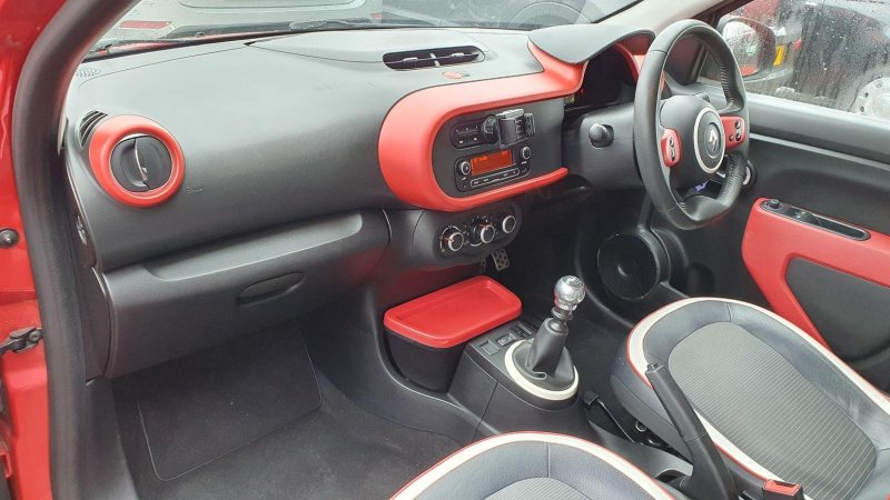 RENAULT TWINGO