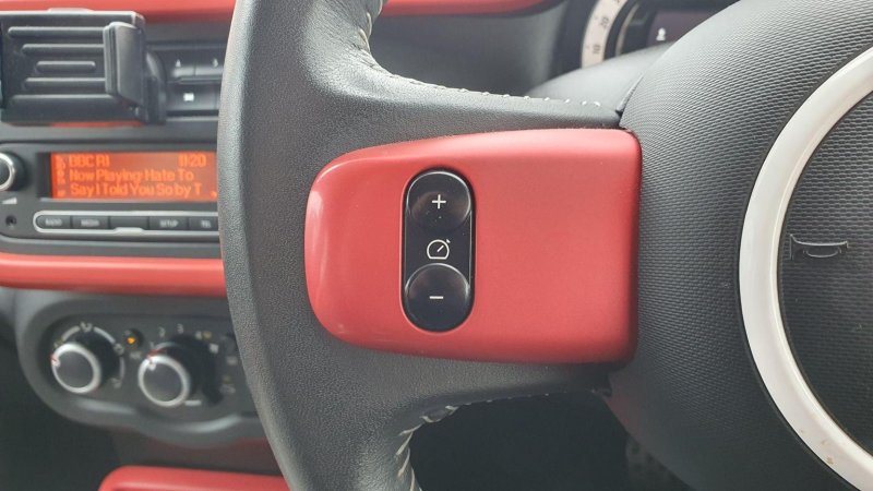 RENAULT TWINGO