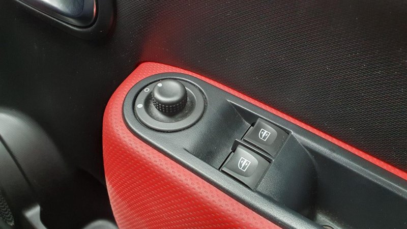 RENAULT TWINGO