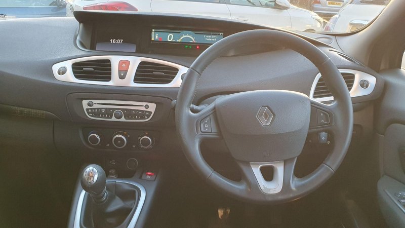 RENAULT GRAND SCENIC