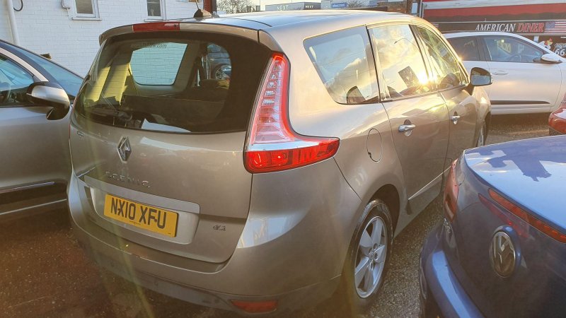 RENAULT GRAND SCENIC