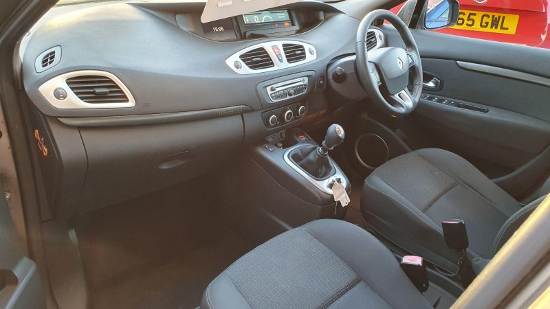 RENAULT GRAND SCENIC