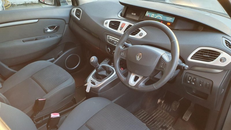 RENAULT GRAND SCENIC
