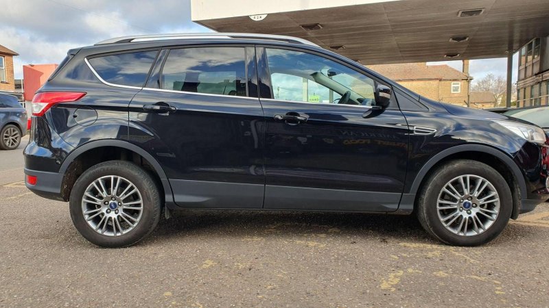 FORD KUGA