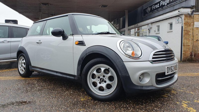 MINI HATCH