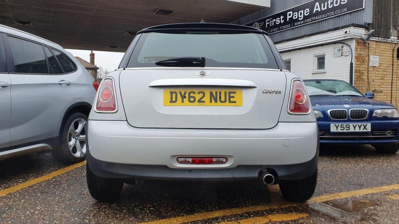 MINI HATCH