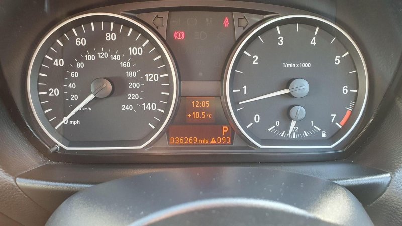 BMW 1 SERIES