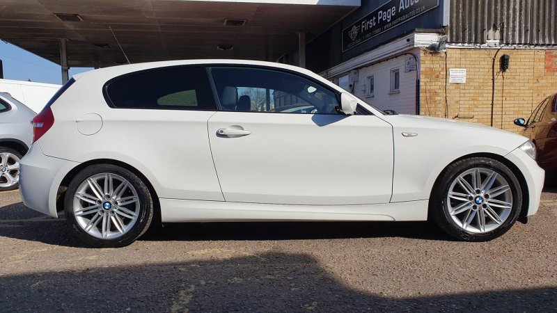 BMW 1 SERIES