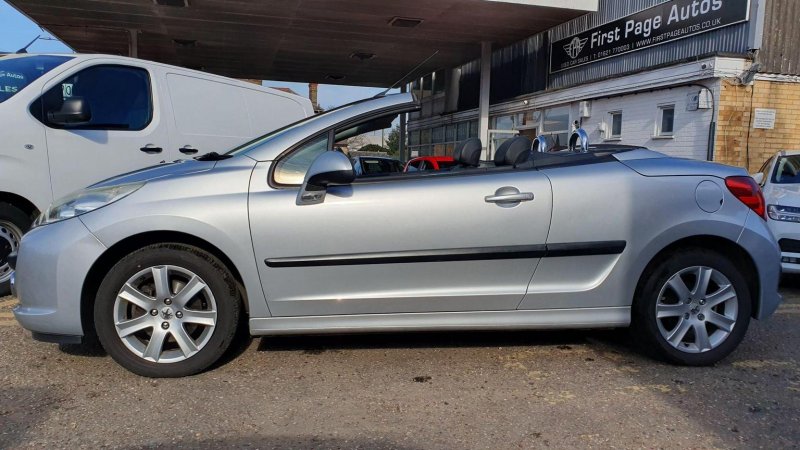 PEUGEOT 207 CC
