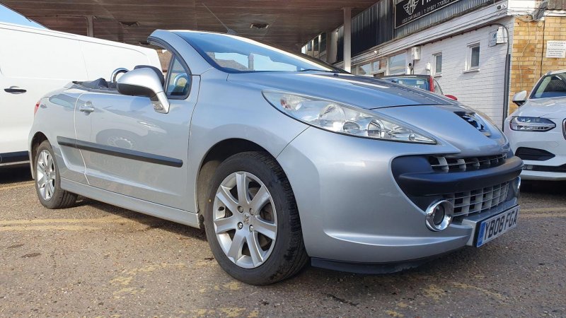 PEUGEOT 207 CC