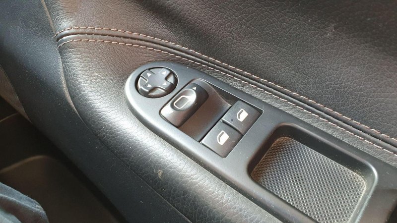 PEUGEOT 207 CC