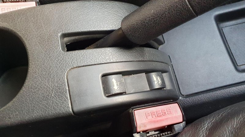 PEUGEOT 207 CC