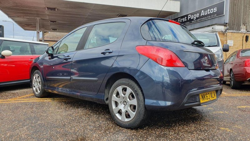 PEUGEOT 308
