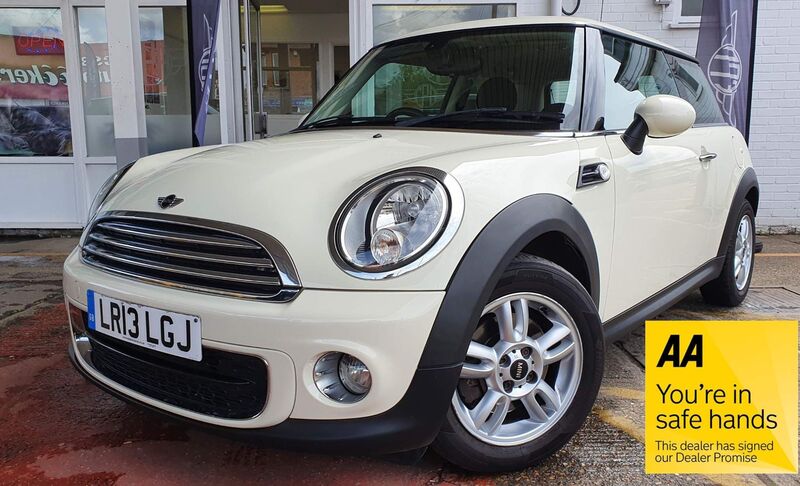 View MINI HATCH 1.6 One D Euro 5 (s/s) 3dr