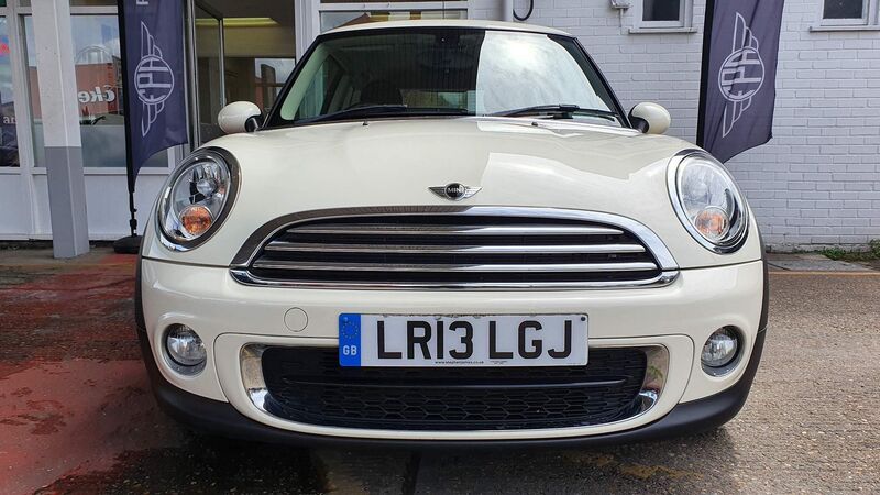 View MINI HATCH 1.6 One D Euro 5 (s/s) 3dr