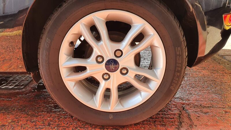 FORD FIESTA