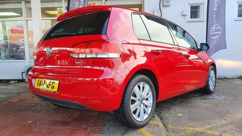 VOLKSWAGEN GOLF