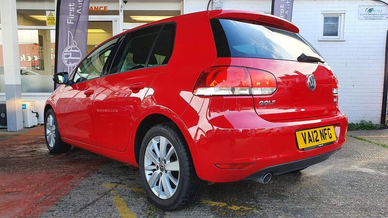 VOLKSWAGEN GOLF