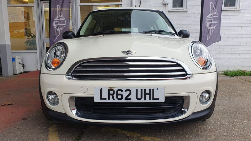 View MINI HATCH 1.6 One Euro 5 3dr