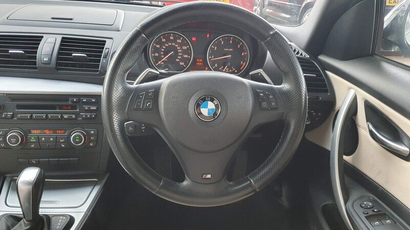 BMW 1 SERIES