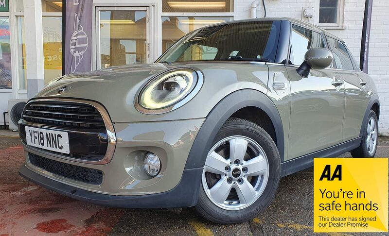 View MINI HATCH 1.5 Cooper Euro 6 (s/s) 5dr