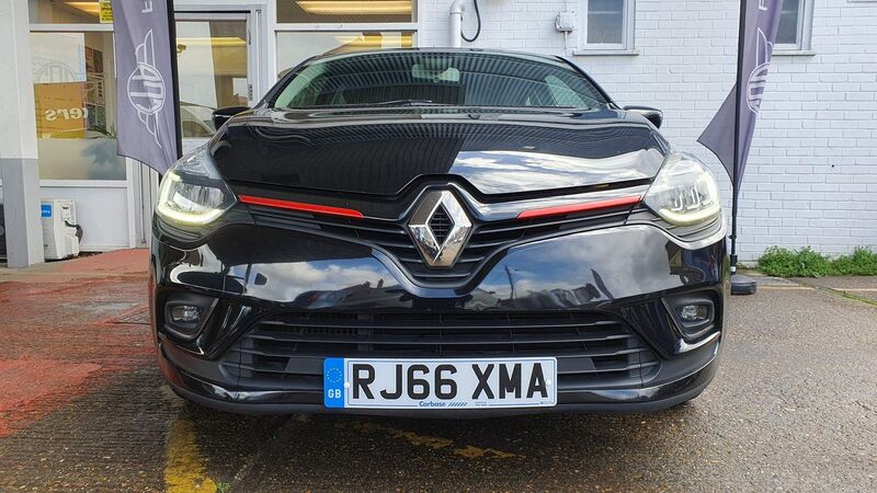 View RENAULT CLIO 1.5 dCi Dynamique S Nav Euro 6 (s/s) 5dr