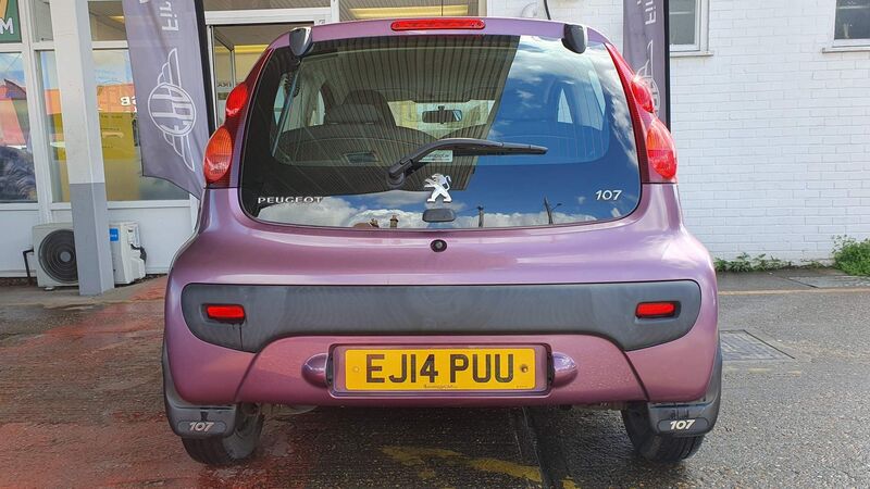 PEUGEOT 107
