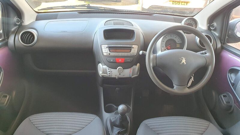 PEUGEOT 107