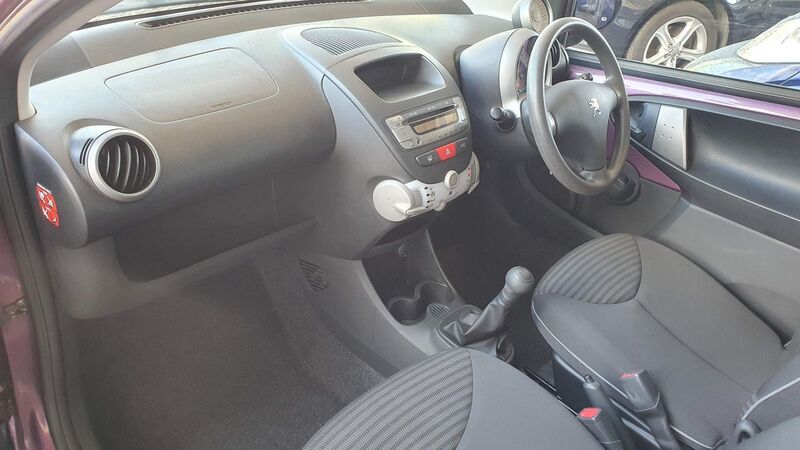 PEUGEOT 107