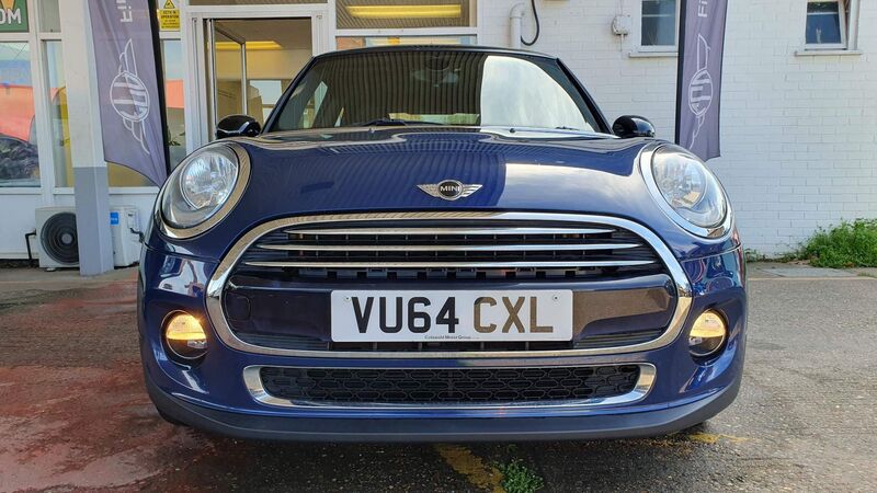 View MINI HATCH 1.5 Cooper D Euro 6 (s/s) 3dr