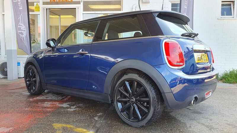 MINI HATCH