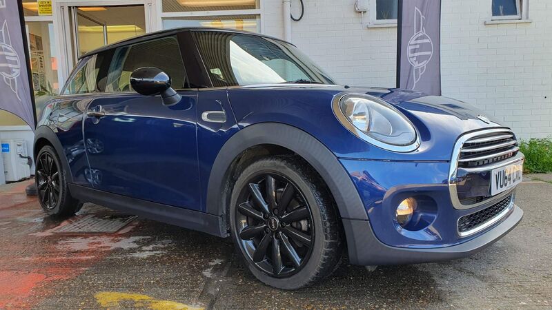 MINI HATCH