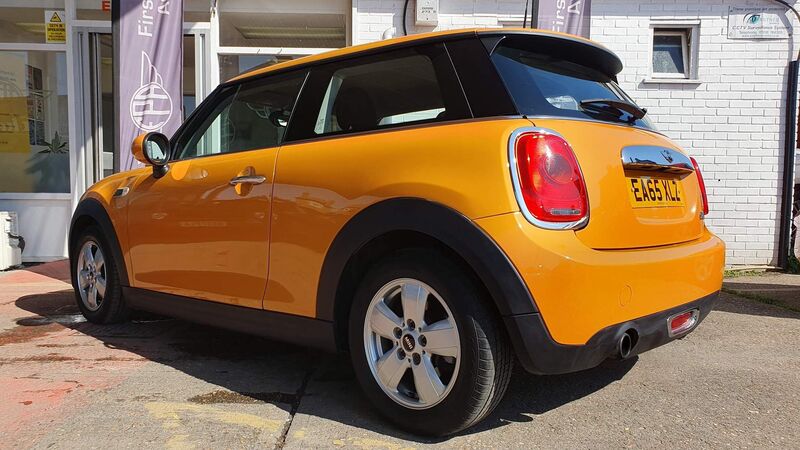 MINI HATCH