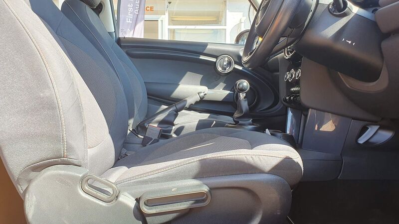 MINI HATCH