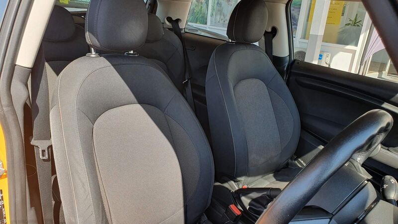 MINI HATCH