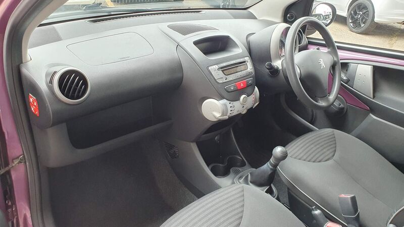 PEUGEOT 107