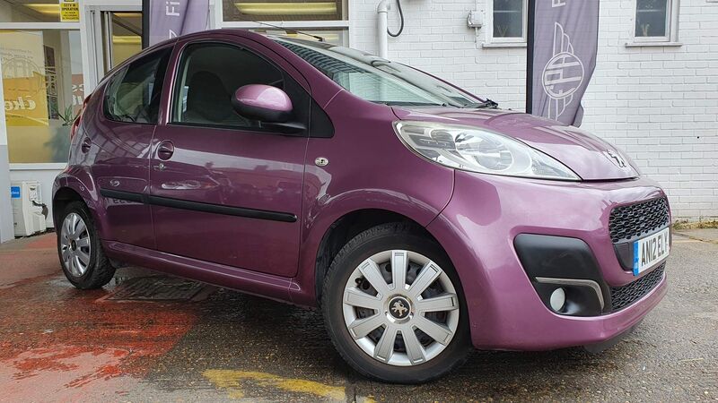 PEUGEOT 107